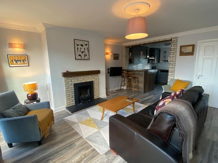 Central, Comfortable And Spacious 4 Bed Duplex ダブリン エクステリア 写真