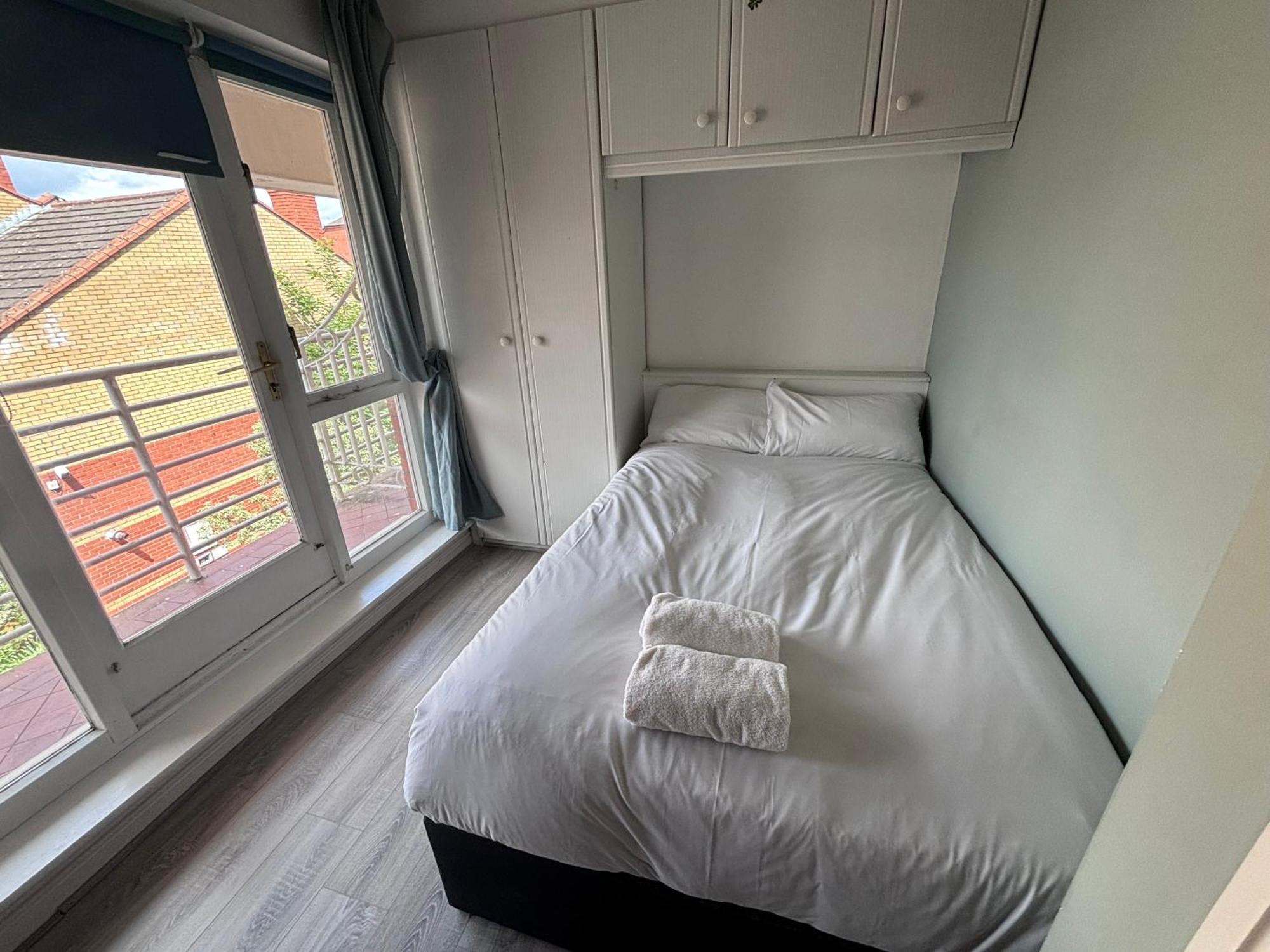 Central, Comfortable And Spacious 4 Bed Duplex ダブリン エクステリア 写真