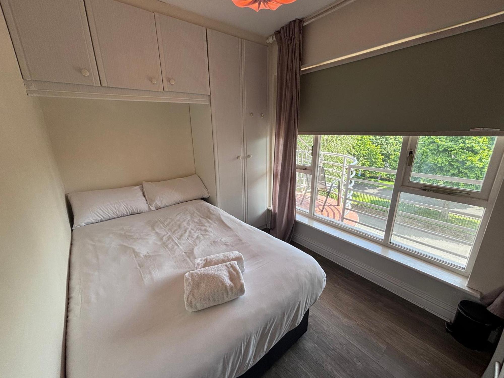 Central, Comfortable And Spacious 4 Bed Duplex ダブリン エクステリア 写真