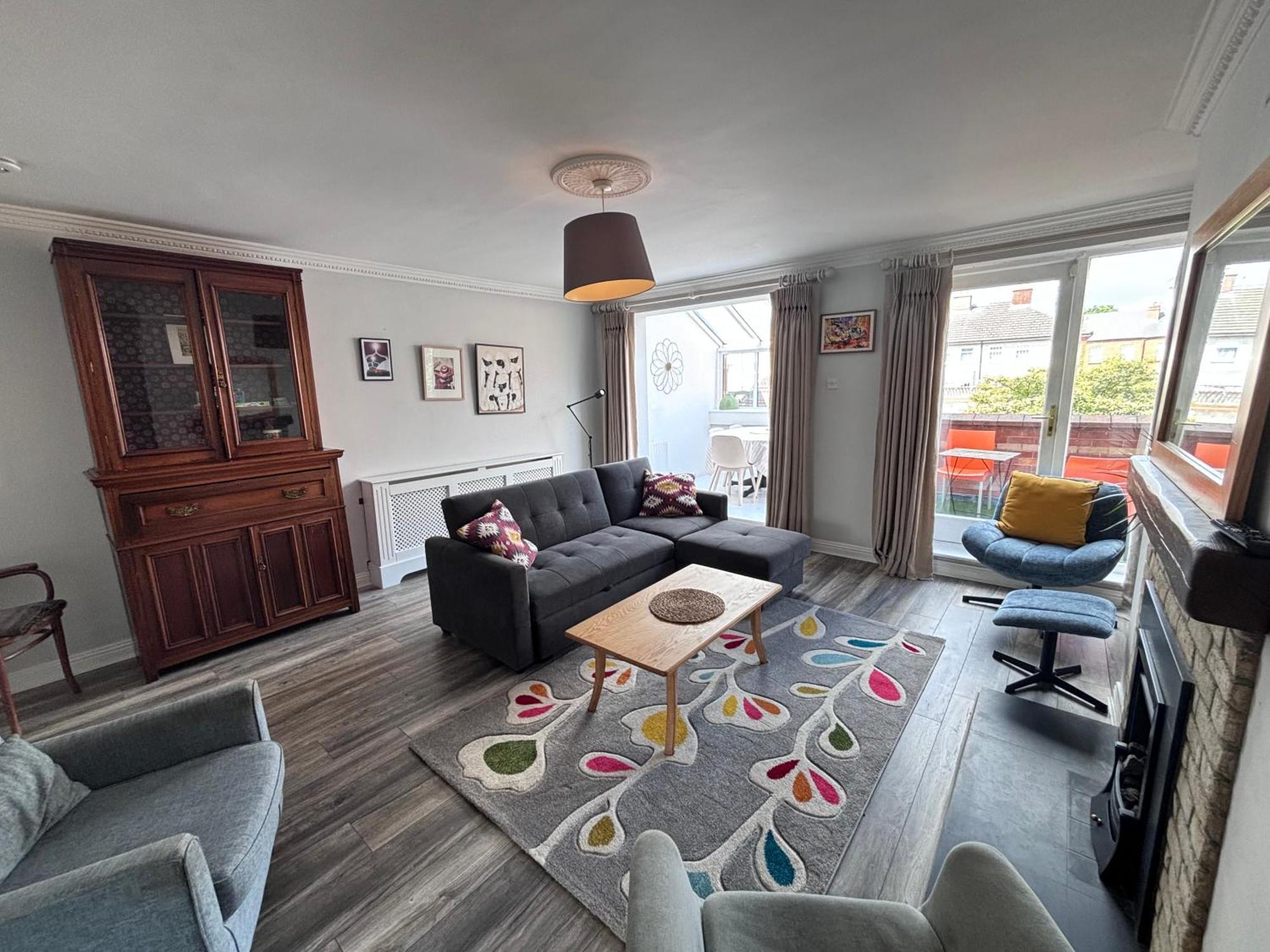 Central, Comfortable And Spacious 4 Bed Duplex ダブリン エクステリア 写真
